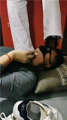 图片[20]_【郡主大人】运动鞋全体重踩踏/棉袜塞嘴【双视角版】_HD绳艺资源