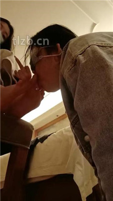 图片[10]_【爱可呀】母畜-舔毛拖鞋/吃白棉袜/脚踩喂食/转胯_HD绳艺资源