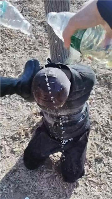 图片[13]_【酒鸽】户外-五花大绑封嘴/长靴踩虐/窒息【双视角版】_HD绳艺资源