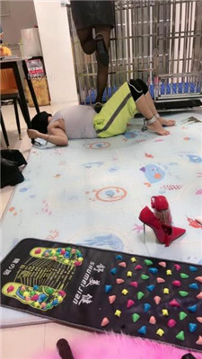 图片[6]_【狠欣然】圈养犬化虐待情侣奴【下】_HD绳艺资源