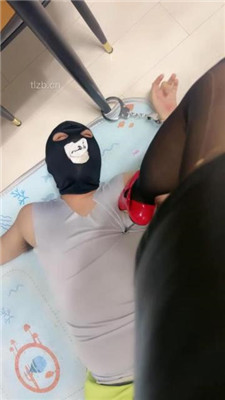 图片[9]_【狠欣然】圈养犬化虐待情侣奴【下】_HD绳艺资源