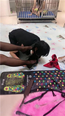 图片[2]_【狠欣然】圈养犬化虐待情侣奴【上】_HD绳艺资源