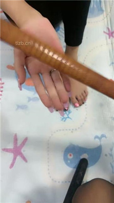 图片[3]_【狠欣然】圈养犬化虐待情侣奴【上】_HD绳艺资源