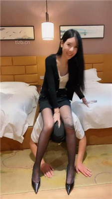 图片[12]_【陈甜女帝】高跟黑丝全体重踩/卫生巾塞嘴/闻高跟【完整版】_HD绳艺资源