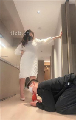 图片[5]_【妆主大大】骑马人体座椅/高跟美腿踩虐/裸足深喉/伺候沐足_HD绳艺资源