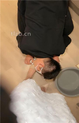 图片[15]_【妆主大大】骑马人体座椅/高跟美腿踩虐/裸足深喉/伺候沐足_HD绳艺资源