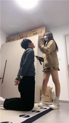 图片[7]_【樱子大人】帆布鞋踢踹/强迫舔脏鞋/夹腿_HD绳艺资源