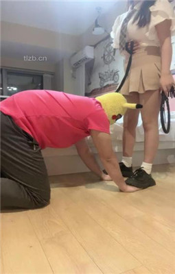 图片[2]_【优里】皮鞋白袜S脚下的绿帽狗_HD绳艺资源