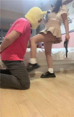 图片[3]_【优里】皮鞋白袜S脚下的绿帽狗_HD绳艺资源