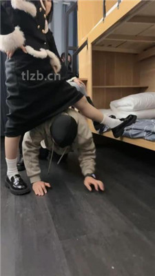 图片[18]_【尤物大大】女生寝室多素人群调-踩踏转胯骑马_HD绳艺资源