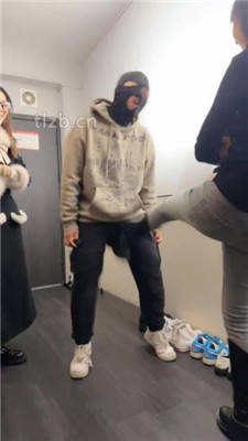 图片[19]_【尤物大大】女生寝室多素人群调-踩踏转胯骑马_HD绳艺资源