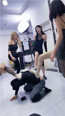 图片[5]_【麋鹿银儿】4S群虐-高难度挑战踢踹圈踢/跳踩耳光/坐垫_HD绳艺资源