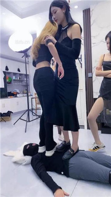 图片[7]_【麋鹿银儿】4S群虐-高难度挑战踢踹圈踢/跳踩耳光/坐垫_HD绳艺资源