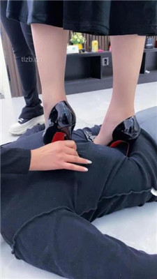 图片[10]_【麋鹿银儿】4S群虐-高难度挑战踢踹圈踢/跳踩耳光/坐垫_HD绳艺资源