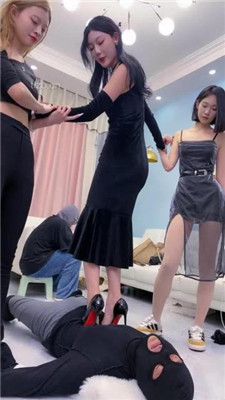 图片[11]_【麋鹿银儿】4S群虐-高难度挑战踢踹圈踢/跳踩耳光/坐垫_HD绳艺资源