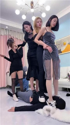 图片[14]_【麋鹿银儿】4S群虐-高难度挑战踢踹圈踢/跳踩耳光/坐垫_HD绳艺资源