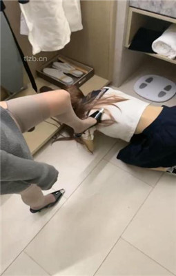 【菜小心】情侣主-偷闻鞋的下场-混合双打_HD绳艺资源