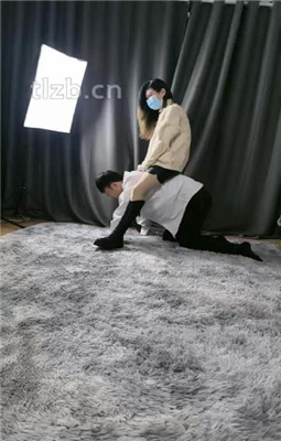 图片[3]_【梓S】长靴S虐双奴-骑马爬行/踩踏_HD绳艺资源