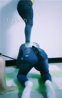 图片[12]_【广东迪迪】运动后原味鞋袜辱情侣奴-奴下奴【双视角版】_HD绳艺资源