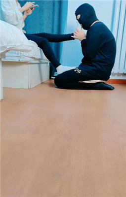 【萌宝儿】训练/白袜脚全体重踩踏_HD绳艺资源