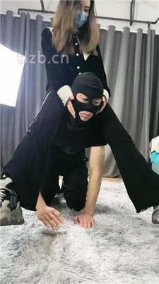 图片[13]_【梓S】踩踏转胯骑马/原味棉袜捂脸/腿绞_HD绳艺资源