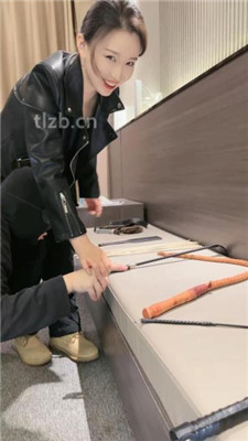 图片[7]_【潘妮绳艺导师】重度sp打开花-吸闻靴子里面味道_HD绳艺资源