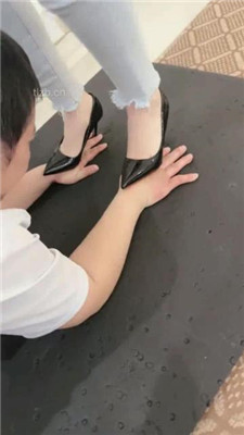 图片[4]_【冰夏绳艺导师】双S-高跟全体重踩地毯【双视角版】_HD绳艺资源