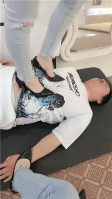 图片[5]_【冰夏绳艺导师】双S-高跟全体重踩地毯【双视角版】_HD绳艺资源