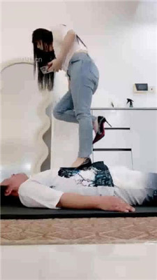 图片[10]_【冰夏绳艺导师】双S-高跟全体重踩地毯【双视角版】_HD绳艺资源