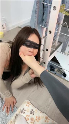 图片[14]_【橙宝】双母畜伺候-裸足插嘴踩脸【完整版】_HD绳艺资源