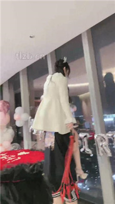 图片[13]_【时安】劲爆群调-男女奴跪拜/踩狗爪/训练舔脏鞋/一桶圣水_HD绳艺资源