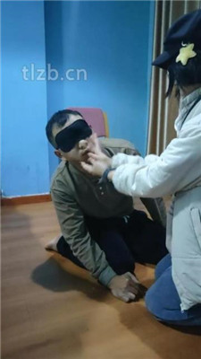 图片[2]_【最抗揍M】素人学生主-艺术闻鞋-踢踹-数据线训练_HD绳艺资源