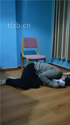 图片[5]_【最抗揍M】素人学生主-艺术闻鞋-踢踹-数据线训练_HD绳艺资源