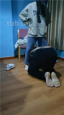 图片[13]_【最抗揍M】素人学生主-艺术闻鞋-踢踹-数据线训练_HD绳艺资源