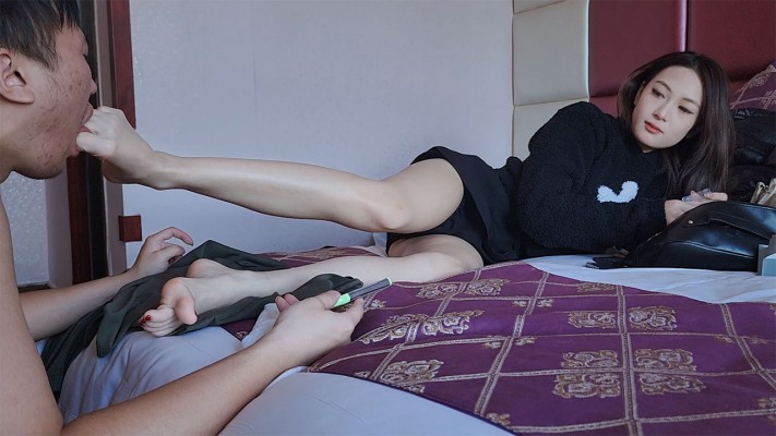 图片[11]_【红颜榜】给高颜值女神清理脚皮——人体垃圾桶系列（九_HD绳艺资源