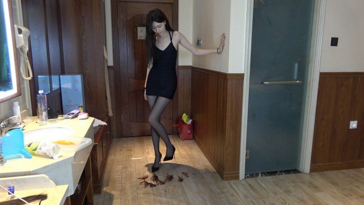 图片[2]_【艾琳S175】超模黑丝大长腿踩踏卑微小龙虾_HD绳艺资源