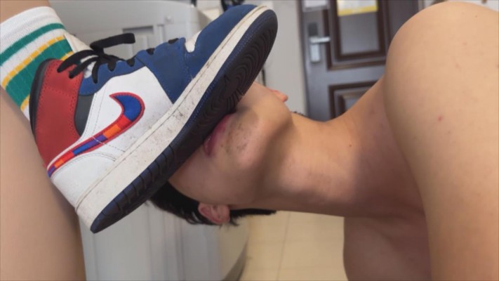 图片[4]_【无双Sama】18岁弟弟给我舔脏球鞋_HD绳艺资源