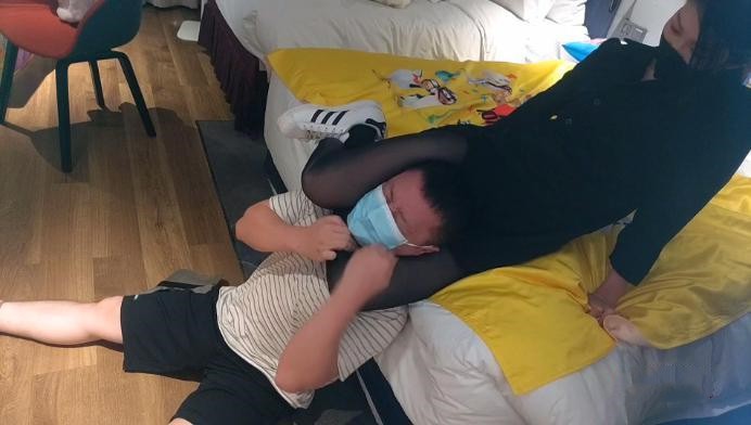 图片[11]_【小婉s】粉丝千里奔赴，只求绞死！黑丝腿绞窒息粉丝_HD绳艺资源