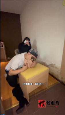 图片[6]_【摸丝校尉原创】疯狂tian舐165素人长靴的臭丝玉足！_HD绳艺资源