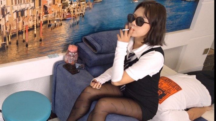 图片[10]_【初见】黑丝贵族学校学生坐脸霸凌学长/艺术除臭/颜面骑乘_HD绳艺资源