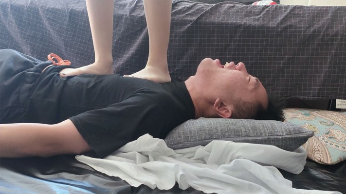 图片[15]_【红颜榜】航儿回归白丝脚虐跳踩脸_HD绳艺资源