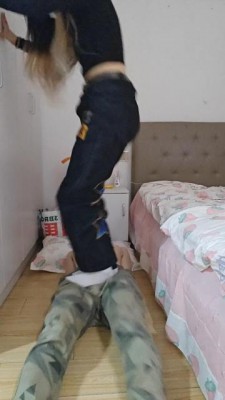 图片[8]_【啦啦啦】小野主人超高难度挑战跳踩_HD绳艺资源