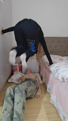 图片[10]_【啦啦啦】小野主人超高难度挑战跳踩_HD绳艺资源