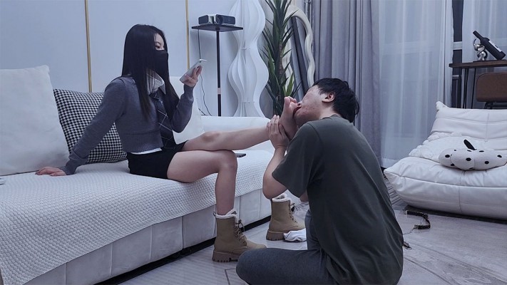 【红颜榜】宝爷高难度挑战脚耳光蹲踩脸深喉脚虐舌_HD绳艺资源