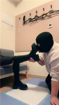 图片[2]_【不期而遇】长靴白袜运动鞋全体重踩踏_HD绳艺资源