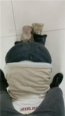 图片[4]_【爱可呀】素人单调母畜-舔闻长靴/转胯/闻鞋窝_HD绳艺资源