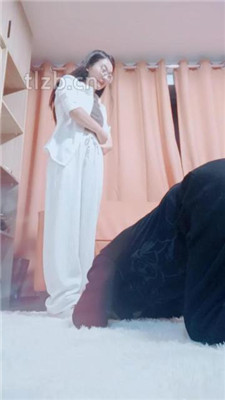 【依然】运动鞋全体重踩狗_HD绳艺资源