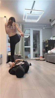 图片[6]_【伊楠】双S-运动鞋踩踏踢踹/耳光/脚下喂食/吃棉袜【双视角版】_HD绳艺资源