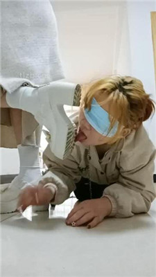 图片[11]_【爱可呀】母畜尝试犬化-清理靴底/踩喂食/升水_HD绳艺资源