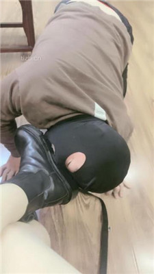 图片[16]_【梦凡】碾压狗爪/短靴跪舔/闻鞋窝_HD绳艺资源